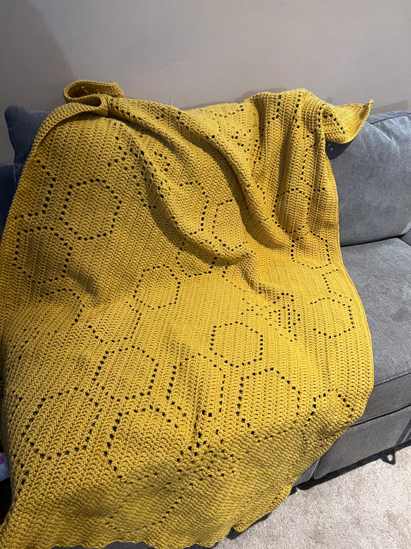 Bee Hive Crochet Blanket